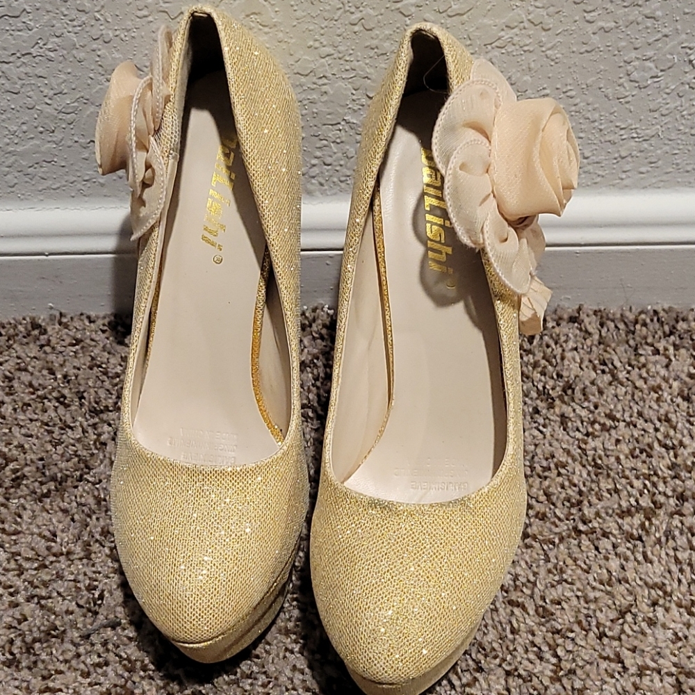 Heels - Picture 2 of 4